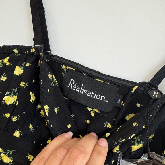 NWT Realisation Par The Iris Dress in Florence XS
100% silk! - Picture 6 of 8